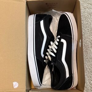 Vans Men's Black and White Sneakers